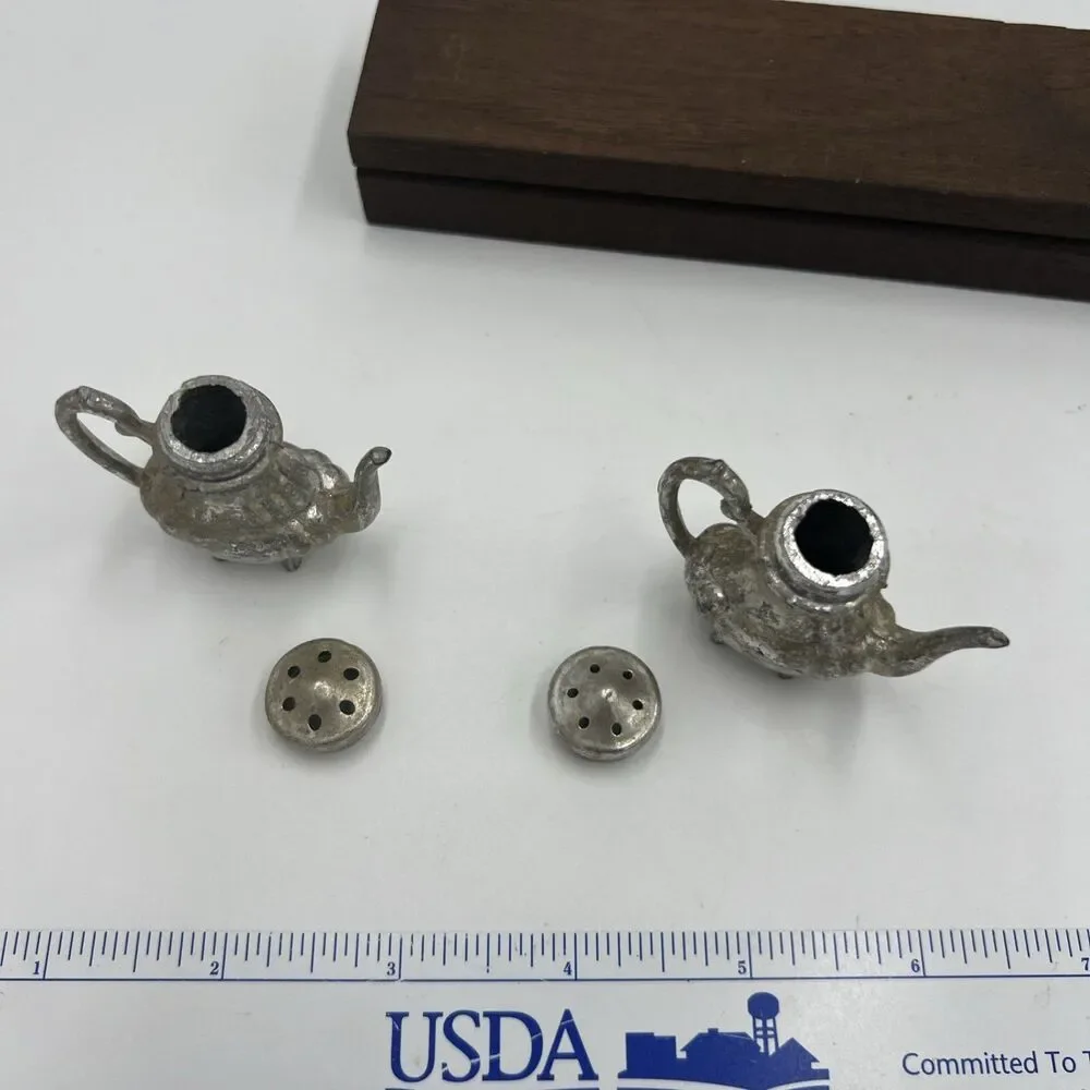 Vintage Salt And Pepper Shakers Silver Tone Tea Pot Coffee Pot So Cute!
